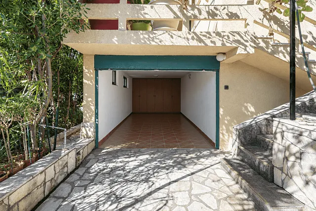 Villa with 3 Separate Apartments – Ideal Investment Opportunity for a Mini-Hotel — photo 31